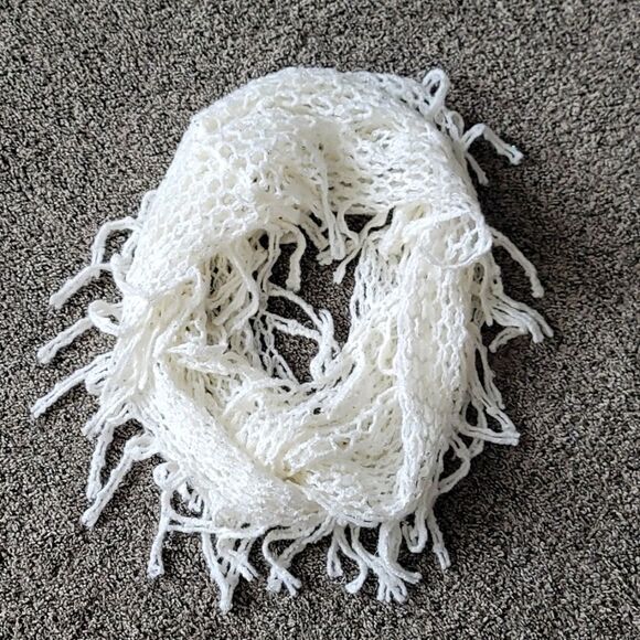 5/$25 🧡 Girl's Warm Fashion Circle Scarf - Picture 1 of 3